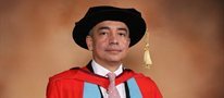 Datuk Seri Nazir receives Nottingham honorary degree