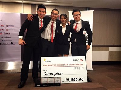 Winners of the HSBC Malaysia Business Case Competition 2015