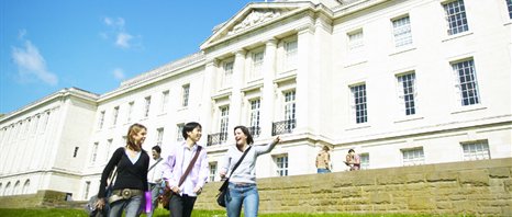 Students at UK campus.