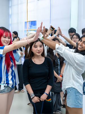 three girls joining the youth festival in UNM