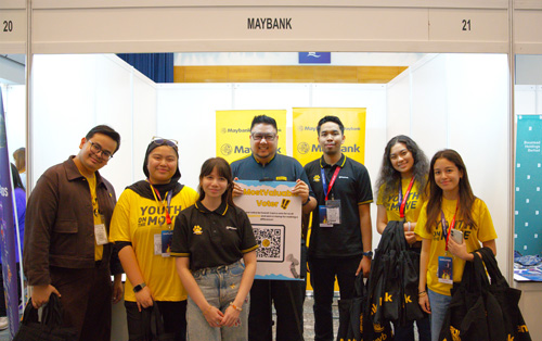article-UNM-career-fair-maybank-booth