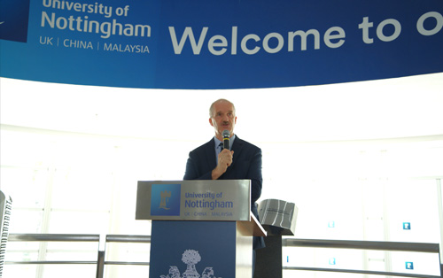 article-UNM-career-fair-patrick-speech