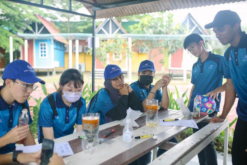 reseach-impact-turning-waste-into-value-students-cleaning-water-using-biochar