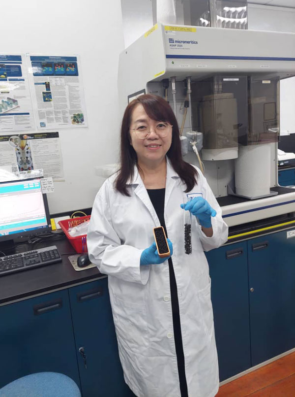 tile-reseach-impact-prof-lai-yee-presenting-sample