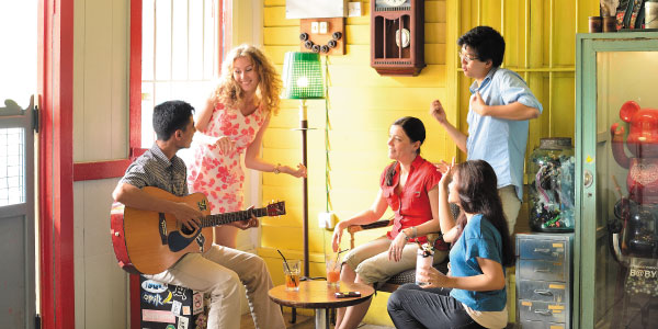 Summer Programme - Students taking selfie at University of Nottingham Malaysia campus.